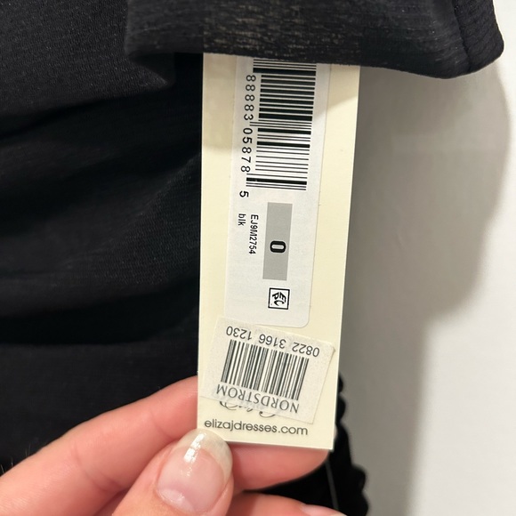 Eliza J Off the shoulder jumpsuit size 0 - Picture 4 of 7